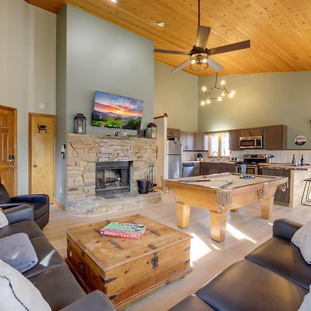 Gatlinburg Mountain Cabin With Hot Tub, Deck And Games Zewnętrze zdjęcie