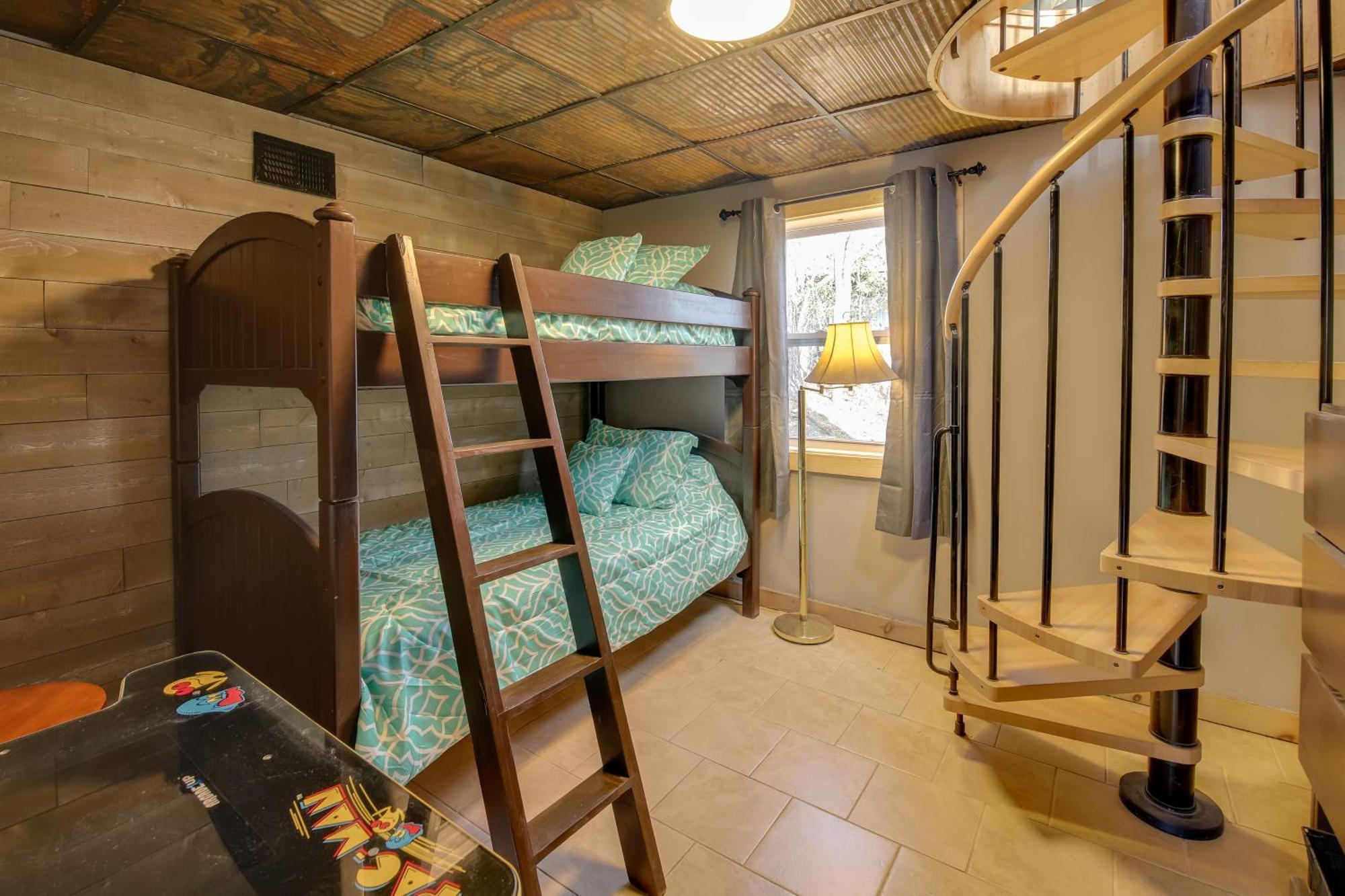 Gatlinburg Mountain Cabin With Hot Tub, Deck And Games Zewnętrze zdjęcie
