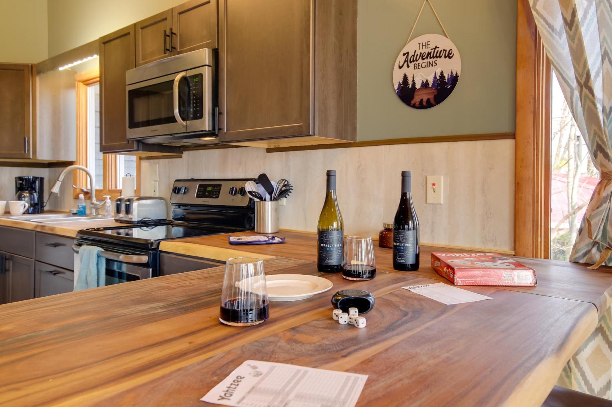 Gatlinburg Mountain Cabin With Hot Tub, Deck And Games Zewnętrze zdjęcie