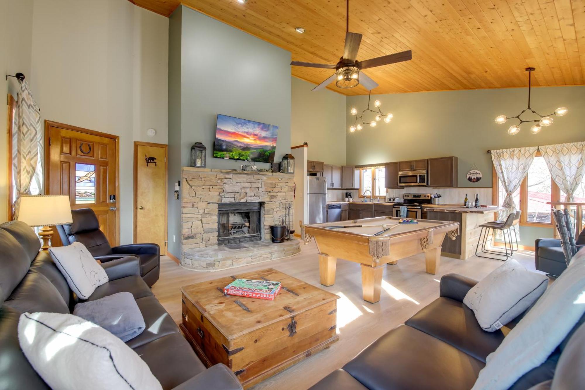 Gatlinburg Mountain Cabin With Hot Tub, Deck And Games Zewnętrze zdjęcie